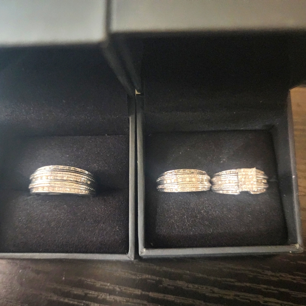 WEDDING RING SET - 14K WHITE GOLD SET FOR SALE!!